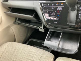 使いやすい場所に豊富な収納スペース!収納が多いと便利ですよね♪