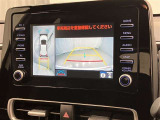 車庫入れや後方操作をサポート!苦手な駐車も安心のバックモニター付きです♪ガイド線も表示されますので、どこまで下がれば良いか目安にもなります☆