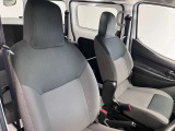 【車内ルームクリーニング済】専門スタッフにより車内はきれいにルームクリーニングを行っております。