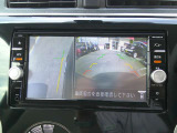 【アラウンドビューモニター】空から見下ろした映像がナビ画面にて確認可能です。駐車もラクラクですよ♪