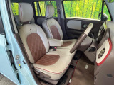 運転席シート廻りは使用感も少なく、良好な状態となっています。丁寧に使われていたことがよくわかりますね。