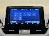 Bluetooth対応、CD/DVD再生機能付き。お好きな音楽を聴きながらのドライブは楽しいですよね〜♪