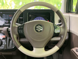 握りやすいステアリングです。運転操作を快適に、そして安全に行えるよう設計されています。