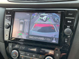 [アラウンドビューモニター]車両を上から見たようなカメラで周りの障害物などが一目瞭然!駐車が苦手な方でも、らくらく駐車♪