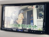 停車中にテレビやビデオを楽しめる機能です。休憩時間や待ち時間に、リラックスしたひとときを過ごせます。後部座席の方にもおすすめです。
