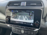 【アラウンドビューモニター】空から見下ろした映像がナビ画面にて確認可能です。駐車もラクラクですよ♪