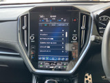 車両情報や設定変更などが可能なモニター画面。運転に必要な情報を分かりやすく表示し、安全運転をサポートします。