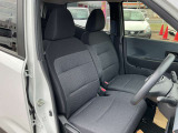 運転席まわりは、使用感も少なく良好な状態です。