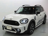フロントフェイスはMINIアイコンとして永らく愛されるデザイン性の良さと、ブランドの魅力を感じる事ができます。