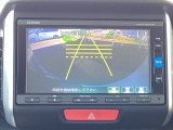 バックモニター付きで、車庫入れやバック時の後方確認をサポート。