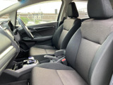 運転しやすい視界と、操作しやすい配置が魅力。シンプルで洗練されたデザインで、快適なドライブをサポートします。日常使いに最適です。