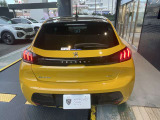スーパーティンテッドガラス(着色ガラス)で車両が引き締まって見えます♪