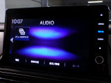 CD、DVD、Bluetooth、AM、FM、スマートフォン接続ができます。