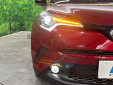【シーケンシャルターンランプ付きLEDヘッドライト】人気の『流れるウィンカー』付きのLEDヘッドライトを装備♪高級感はもちろん、点灯時は存在感たっぷりで他車からも認識されやすく安心です。
