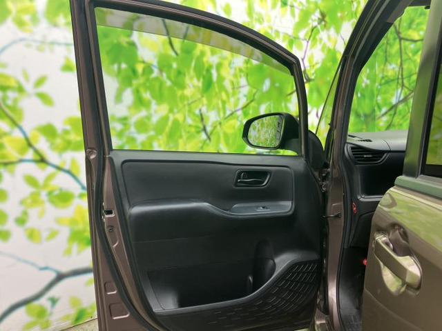 トヨタ ノア 1.8 ハイブリッド X の中古車詳細 (109,800km, ダーク