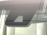 【トヨタセーフティセンス】走行中に前方の車両等を認識し、衝突しそうな時は警報とブレーキで衝突回避と被害軽減をアシスト。より安全にドライブをお楽しみいただけます。