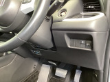 左側に高速で便利なETCがあり、横滑りを防ぐVSAなどのスイッチは、運転席の右側、手の届きやすい位置にあります。