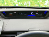 視認性の高いメーターで、運転に必要な情報を的確に把握できます。運転状況を常に確認し、安全運転をサポートします。