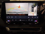 純正ナビ付です。もちろん車両後方を表示するバックガイドモニターが付いていて車庫入れ安心!