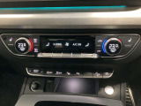 デジタル時代にふさわしいユーザーインターフェースであるMMIタッチレスポンスは、フラットな高解像度モニターで車両のセッティングやインフォテインメントを直感的に操作することが可能。