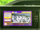 休憩時に、または停車中に、テレビや動画コンテンツをお楽しみいただけます。長距離ドライブの際の気分転換に最適です。