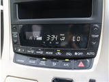 【車屋】として、長く車業界に従事した経験豊富なスタッフが多数在籍しております。
