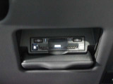 広がる運転支援サービスETC2.0搭載。全国の高速道路に設置されたITSスポットと双方向通信を図り、広域な道路交通情報や安全運転をサポートする情報を得て、音声やナビ画面上にタイムリーにお知らせします。