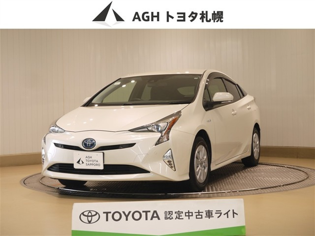 プリウス 1.8 S セーフティ プラス E-Four 4WD 