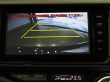バックカメラが付いているので後方確認が非常にしやすいです。今や運転初心者も熟練者も必須装備!ついていて損はないですね♪
