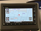 GathersナビゲーションはワンセグTV対応のGathers純正メモリーナビを搭載しています。Bluetoothオーディオ機能がありますので、スマートフォンなどの音楽も再生できます。