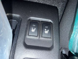 運転席・助手席にはヒートシーター完備です!