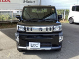お客様に安全で快適なカーライフをお送りいただくために、中古車にも高いレベルの品質基準を設け、その基準に従って、全ての中古車について納車前整備を実施しています。