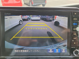 【バックカメラ(3モード)】視点を切り替えて後方を確認でき、駐車や車庫入れも安心です。