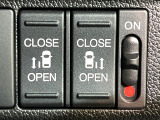 【両側パワースライドドア】スマートキーや運転席のスイッチで後席両側スライドドアの開閉が可能♪電動だから力を入れてドアを開ける必要が無く、小さなお子様でも簡単に開け閉めでき快適です♪