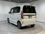 ご納車までの期間ですが、県内のお客様は1、2週間、県外のお客様は2、3週間ほどでご納車が可能となります。但し、お支払いや書類の状況によっては多少の前後もありますので、その際には何卒ご了承下さい。