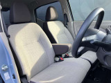 運転席も広々、ドライブも楽しめますね♪実際お座りいただくのが、分かりやすいと思います。お気軽にご来店ください!