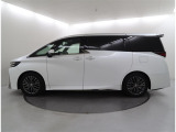 両側パワースライドドア付きだから、狭い駐車スペースなどでの 乗り降りラクラク!小さなお子さまのいるご家庭には嬉しい装備。