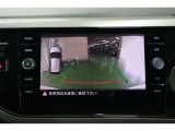 ガイドラインで車両間隔をつかみやすくなっています。バック時に見づらい場所や狭い駐車場で便利です♪