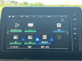 多彩な機能を備えたナビゲーションシステムで、快適なドライブをサポート。Bluetooth接続やTV視聴機能も搭載し、車内時間を楽しく演出します。