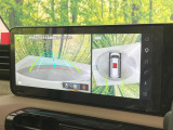 【マルチアラウンドモニター】専用のカメラにより、上から見下ろしたような視点で360度クルマの周囲を確認することができます☆死角部分も確認しやすく、狭い場所での切り返しや駐車もスムーズに行えます。
