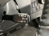 【クルーズコントロール】高速道路もラクラク走行。アクセルを離しても一定速度で走行ができ、長距離運転時の負担を軽減!加速・減速も簡単なスイッチ操作で調整できます。