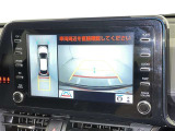 バックモニター付なので後退時に後方が見えるので安心。 車は構造上、死角がたくさんなので万が一を考えると必須ですね。 あくまで補助の為の装備、バックは目視で確認する事が重要ですよ。