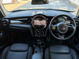★お車のお見積りと合わせましてMINI自動車保険のお見積もご用意できます。MINIオーナー様へ向けたMINIディーラーだけの特典がございますMINI自動車保険につきましてもお気軽にご相談下さい。