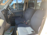 運転席・助手席シート廻りは使用感も少なく、良好な状態となっています。丁寧に使われていたことがよくわかりますね。