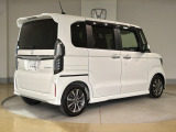 ご納車までの期間ですが、県内のお客様は1、2週間、県外のお客様は2、3週間ほどでご納車が可能となります。ただし、お支払いや書類の状況によっては多少の前後もありますので、その際には何卒ご了承下さい。