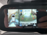 【アラウンドビューモニター】駐車時にまるで空から自分の車を見ているかのような映像を映し出して、安全に確認できる機能です!接触の危険が迫れば、表示や警告音で知らせてくれます!難しい駐車も楽々です!