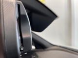 【ルームミラー一体型ETC】BMWといえばルームミラー一体型のETC。ドライバーから差し込めるかたちになっておりますので、差し忘れの際も慌てずにご利用いただけます。