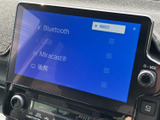 様々なメディアに対応し、お好みの音楽を楽しめます。落ち着いた空間で、心地よいサウンドを堪能してください。