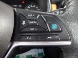 プロパイロットスイッチ!速度を設定するとアクセルを踏んでなくても走ります。高速道路上はハンドルを持っているだけです。