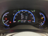 【メーターまわり】ドライバーから見やすい位置にあって安全運転に寄与します。メーターも見やすくてシンプルなデザインになっております。